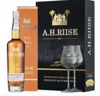 A.H. Riise XO Reserve Superior Cask 40% 0,7 l (Geschenkpackung mit 2 Gläsern) 